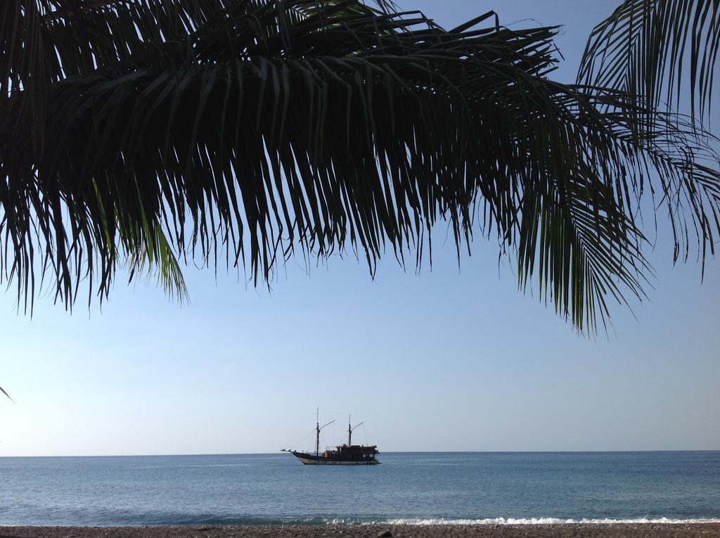 Lily Amed Beach Bungalows Hotel Exterior foto